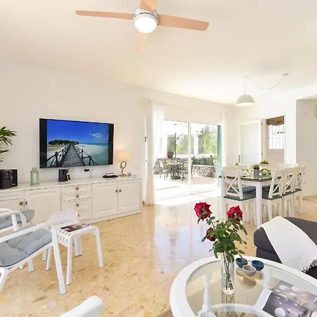 Villa Villa Beachfront Del Ingles Exclusive Accommodation Breathtaking Views Over The Sea And Dunes Private Heated Pool Terrace Bbq 200 M To, Las Palmas de Gran Canaria