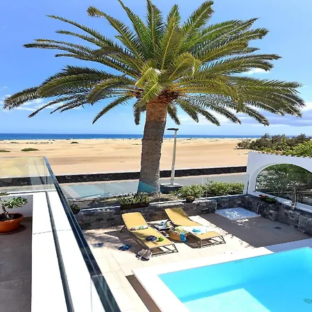 Villa Beachfront Del Ingles Exclusive Accommodation Breathtaking Views Over The Sea And Dunes Private Heated Pool Terrace Bbq 200 M To, * Las Palmas de Gran Canaria