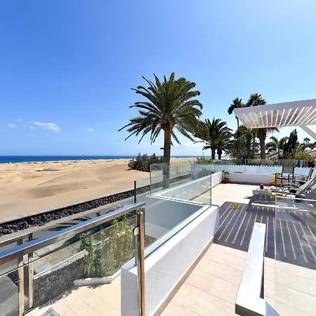 Beachfront Del Ingles Exclusive Breathtaking Views Over The Sea And Dunes Private Heated Pool Terrace Bbq 200 M To, 别墅 大加那利岛拉斯帕尔马斯